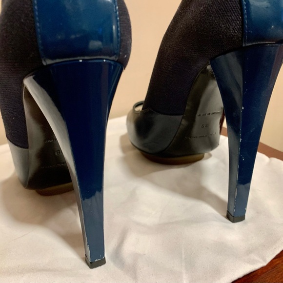 Balenciaga Navy Platform Peeptoe pumps - Picture 5 of 8